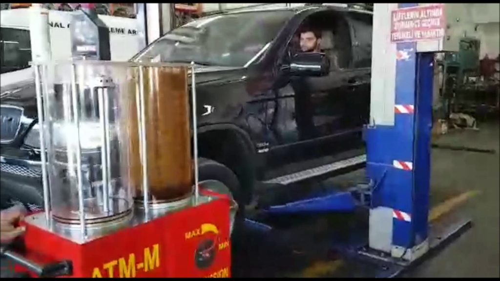 Şanzıman Yağ Kaçağı Belirtileri Önemi ve Dikkat Edilecekler